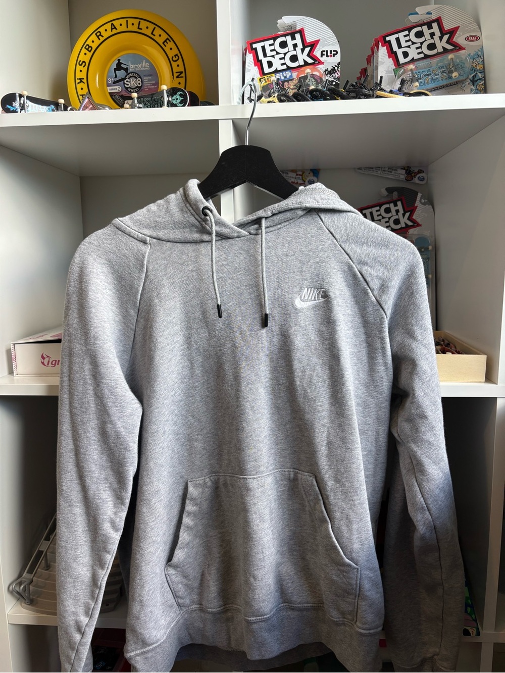 Nike woman’s Gray Pullover Hoodie - Classic Logo